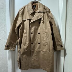 Ludlow Double Breasted Water Repellent Trench Coat